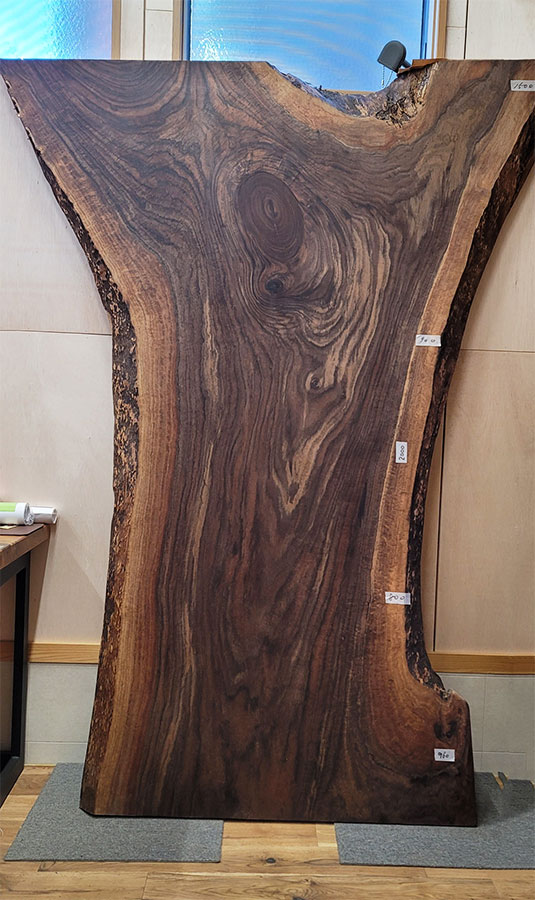 バストゥーンウォルナット