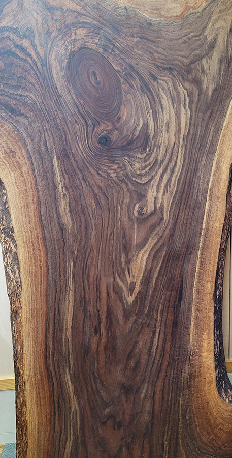 バストゥーンウォルナット木目