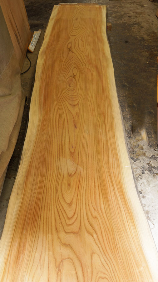 ケヤキカウンター一枚板