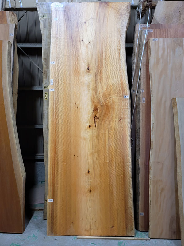 タブ縮杢一枚板全体